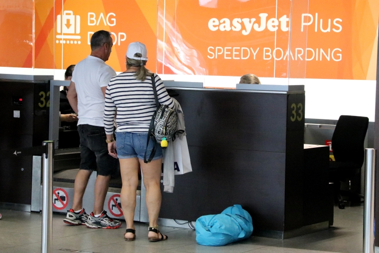 EasyJet check in counters in Barcelona airport T2C on May 24, 2022 (by Gemma Sánchez)